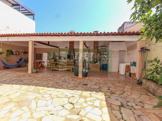 #9430P - Casa para Venda em Belo Horizonte - MG