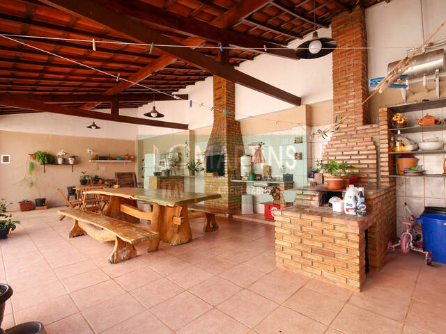 #9430P - Casa para Venda em Belo Horizonte - MG